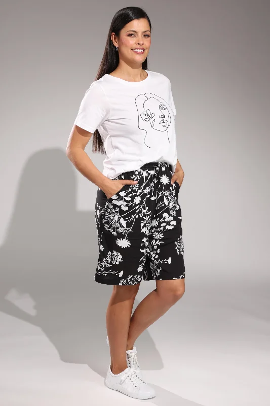 Only a Few Left – Order Now!Printed Shorts with elastic waist | BLACK WHITE SPRIG | 3368A1