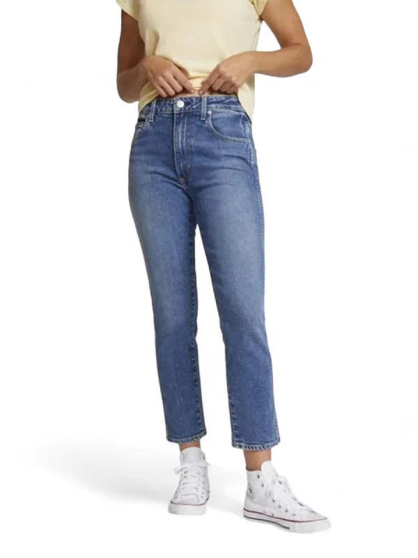 One Click Away from Big Savings!Chelsea Crop Jean In Hope