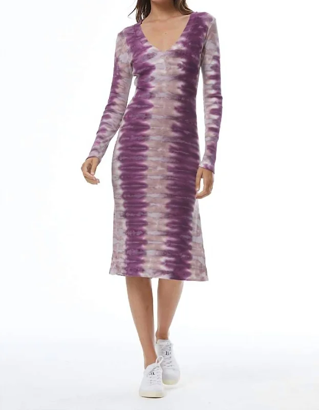 Huge Price Cuts Await!Peyton Midi Dress In Teak
