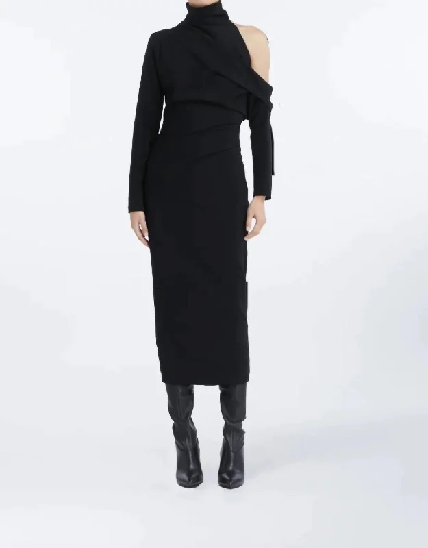 Biggest Sale of the Season!Teresa Midi Dress In Black