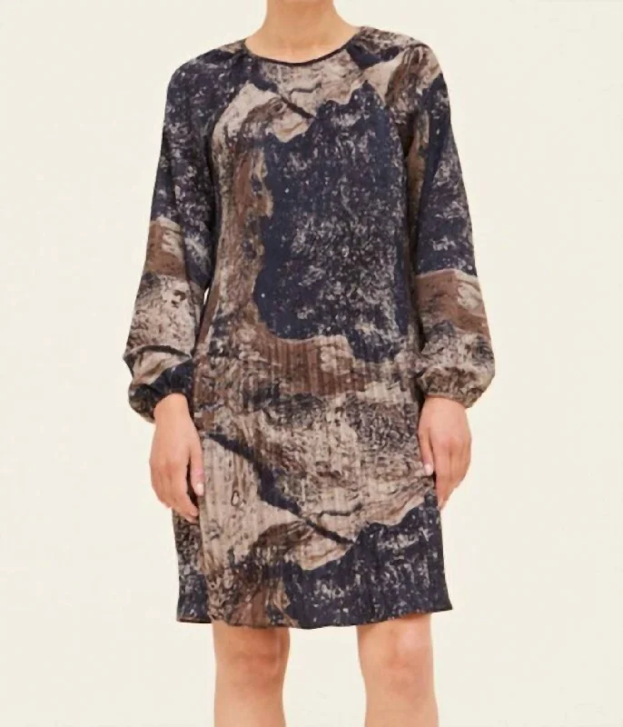 Every Deal is a Steal!Long Sleeve Pleated Mini Dress In Midnight
