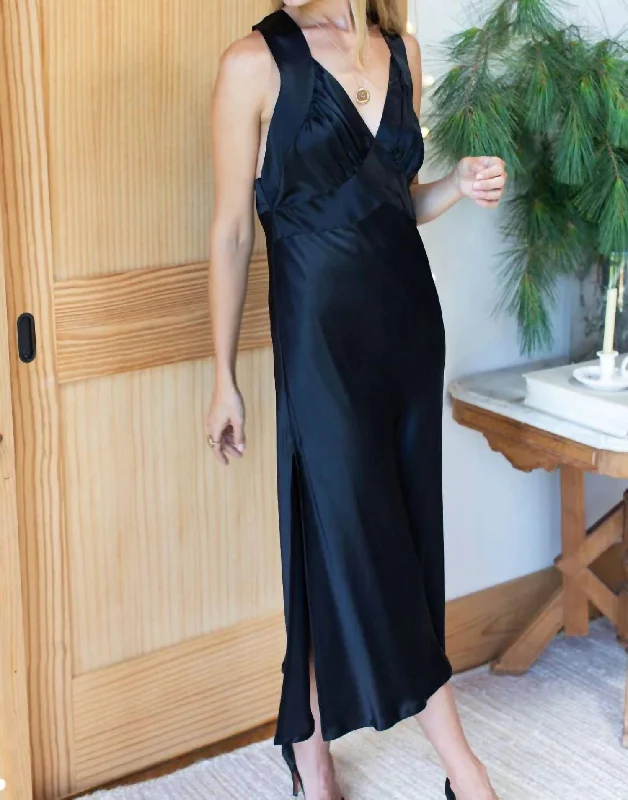 Grab Yours Before It’s Too Late!Violetta Sleeveless Midi Dress In Black