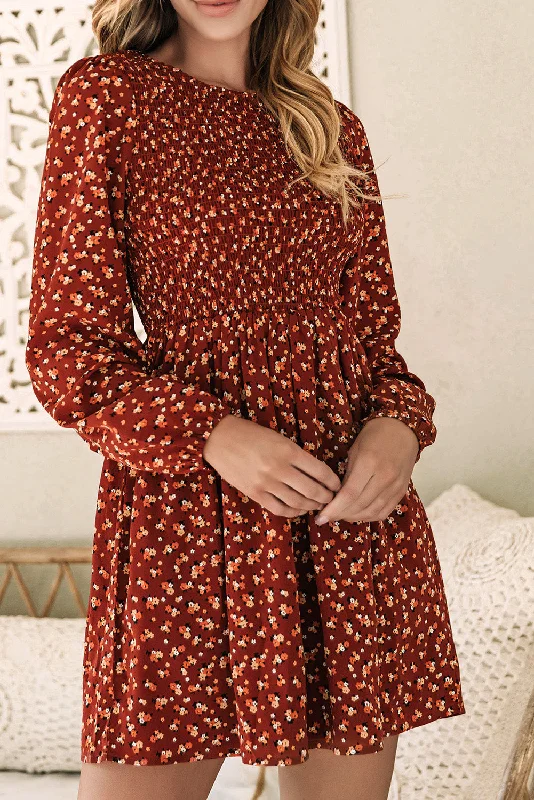 Act Fast – Limited Time Savings!Floral Smocked Long Sleeve Dress