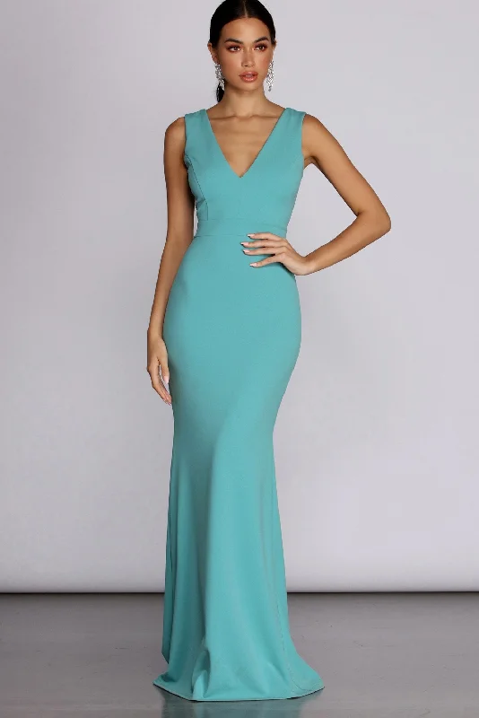 Limited Deals, Unlimited Savings!Miriam Lady In Dress