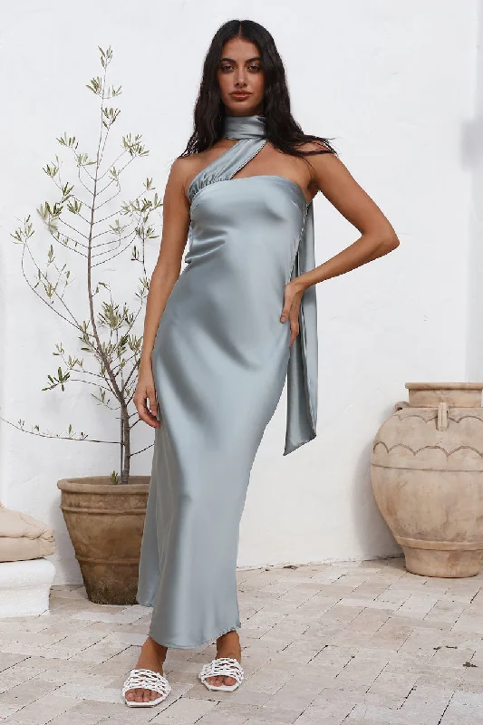 Grab Yours Before It’s Too Late!Over The Pond Maxi Dress Blue