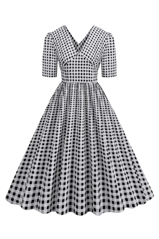 Your Wallet Will Thank You!Black Plaid V-Neck Short Sleeves 1950s Dress