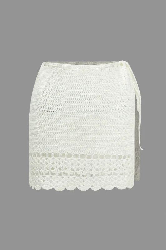 Today’s Deals, Tomorrow’s Regrets!Solid Cut Out Split Mini Skirt