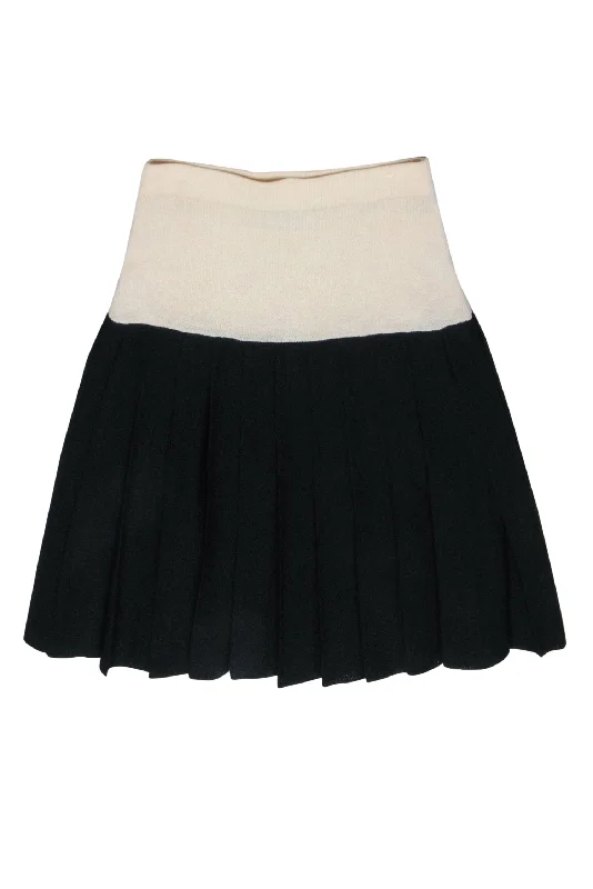 Limited Edition, Limited Price!St. John - Black & Cream Pleated Skirt Sz 12