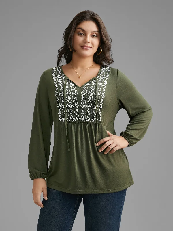 Hot Deals You Can’t Resist!Floral Embroidered Tie Knot Gathered Jersey Top