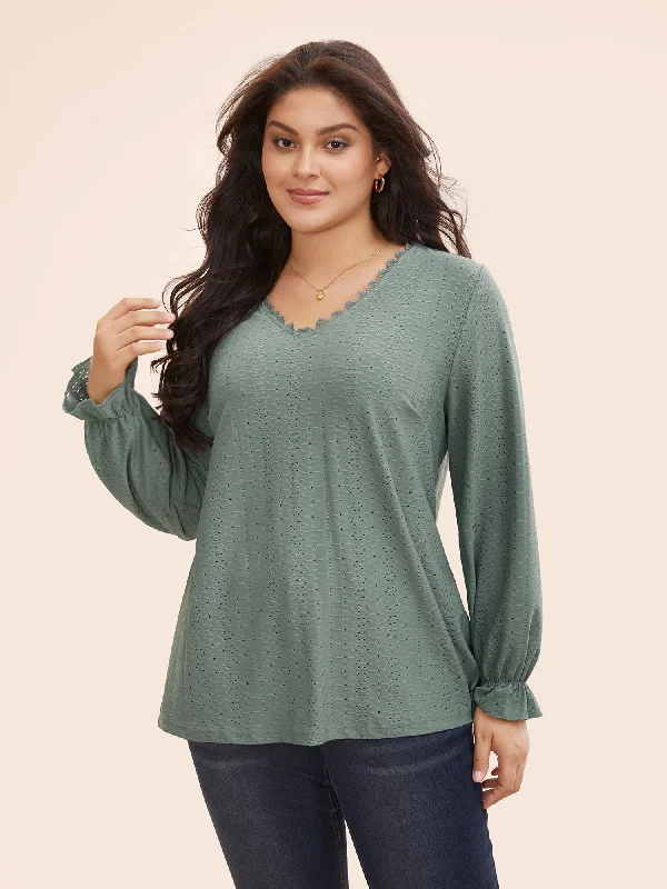 Snag the Best Prices Now!Solid Lace Panel Lantern Sleeve T-shirt
