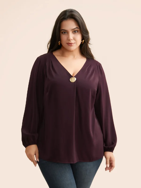 Your Best Deals Are Here!V Neck Pleated Metal Detail Blouse