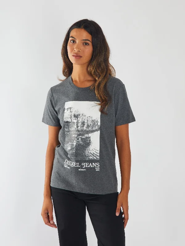 Act Fast – Limited Time Savings!Monsoon Tee Grey Pebble